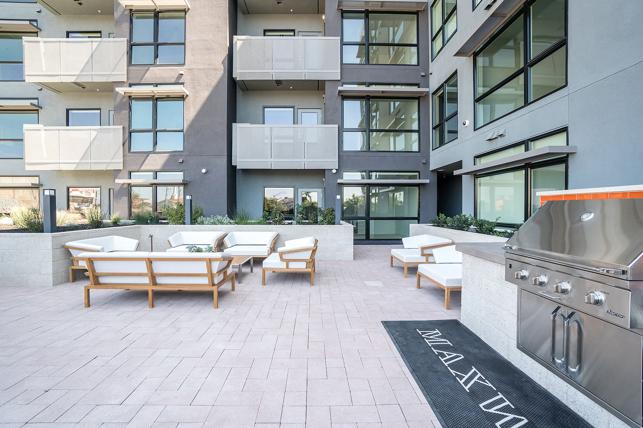 The Maxwell Uptown Apartments Studio KDA